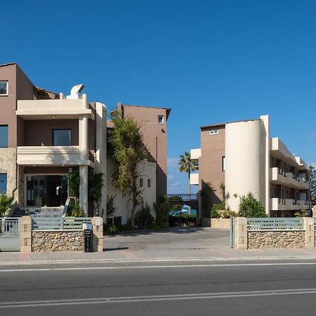 Hotel Haris On The Beach Agia Marina Exterior foto