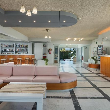 Hotel Haris On The Beach Agia Marina Exterior foto